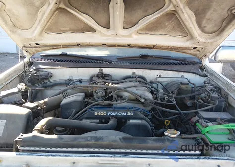 1997 Toyota T100 Dx V6 z USA, uszkodzony, nr VIN JT4UN22D9V0042012